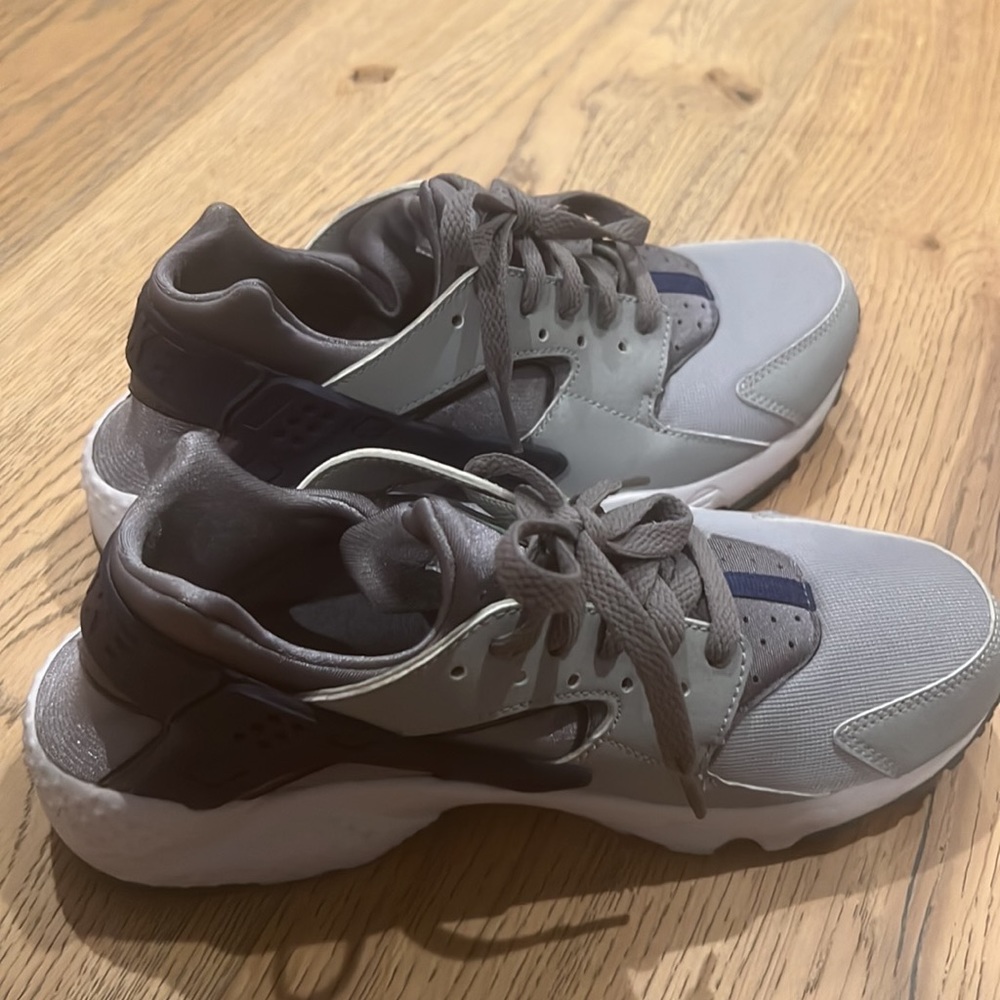 Nike Huarache-grey, white, navy - Picture 4 of 4